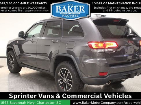 Used 2018 Jeep Grand Cherokee Trailhawk AWD/4WD image 3