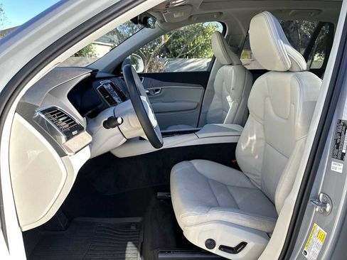 Used 2025 Volvo XC90 B6 Plus w/ Protection Package Premier image 15