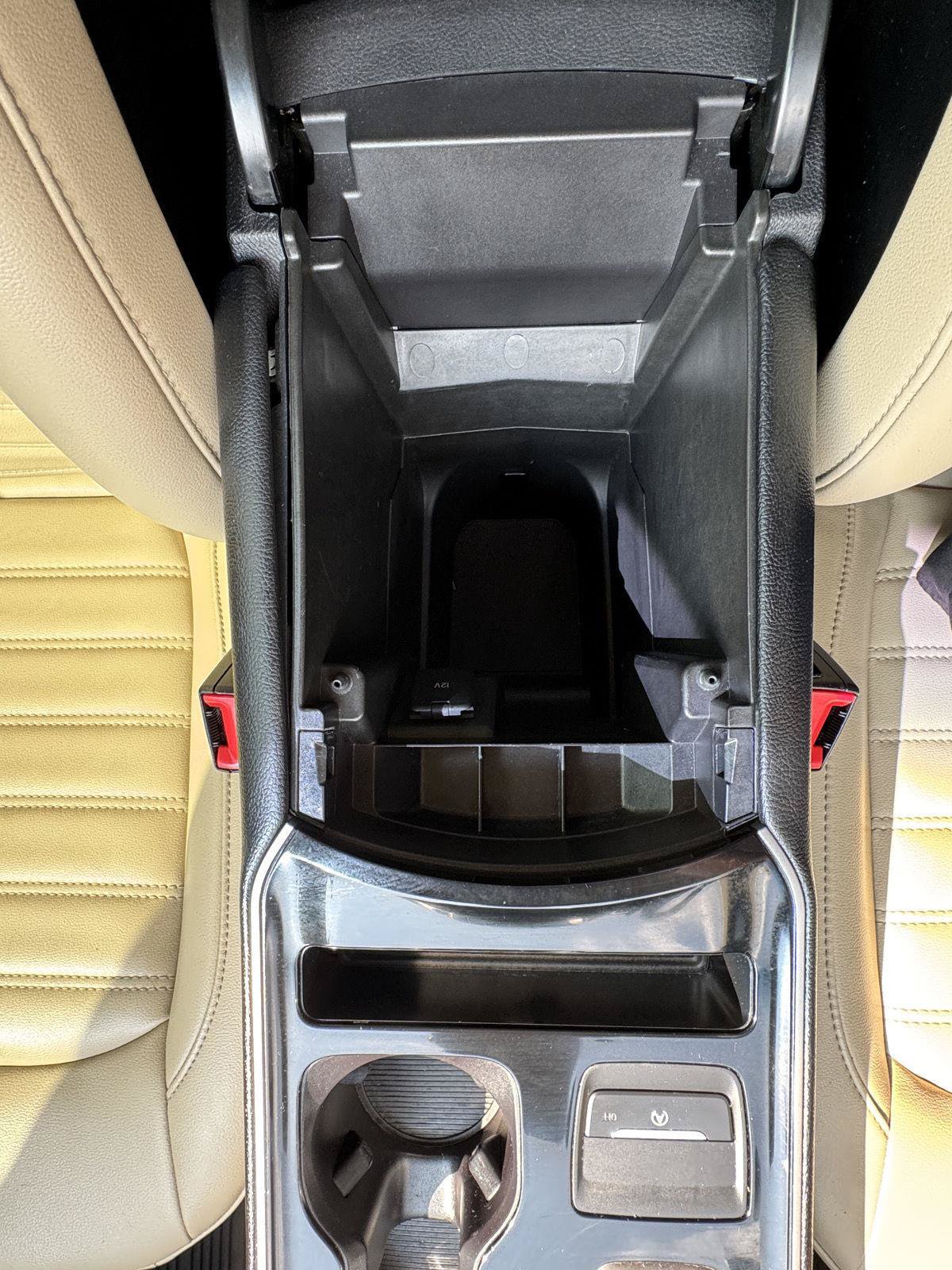 Used 2019 Ford Edge SEL w/ Equipment Group 201A FWD image 23