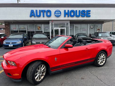 Used 2011 Ford Mustang Premium w/ 202A Rapid Spec Order Code RWD image 1