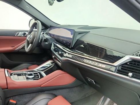 Used 2025 BMW X6 xDrive40i w/ Executive Package image 20