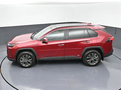 Certified 2025 Toyota RAV4 Limited w/ Advanced Technology Package AWD/4WD image 42