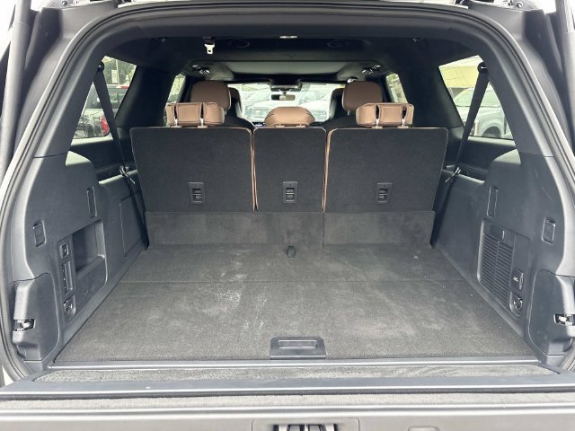 New 2027 Lincoln Navigator L Black Label AWD/4WD image 12
