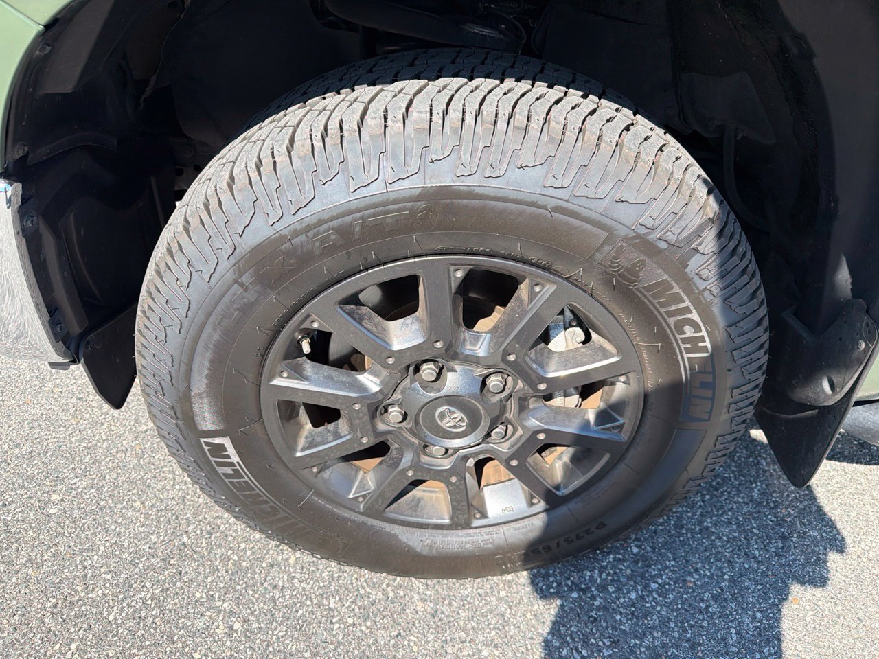 Used 2021 Toyota Tundra SR5 w/ Trail Edition AWD/4WD image 11