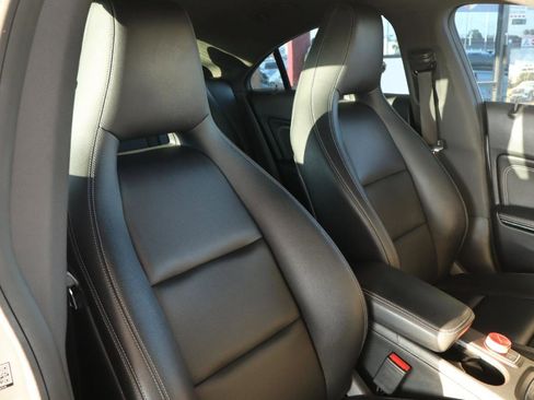 Used 2018 Mercedes-Benz CLA 250 image 39