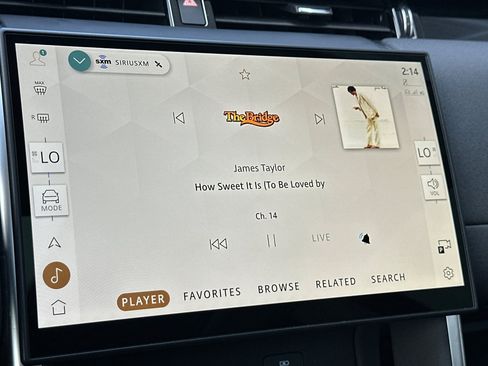 Used 2025 Land Rover Discovery Sport S image 20