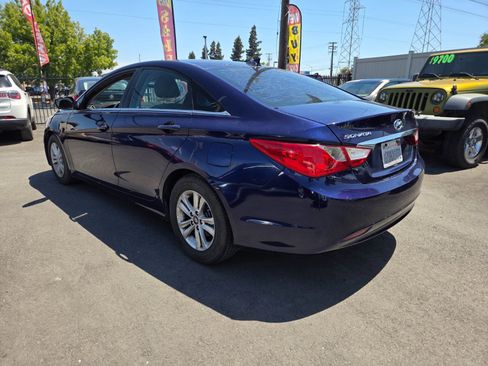 Used 2013 Hyundai Sonata GLS w/ Popular Equipment Pkg FWD image 2