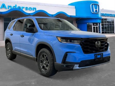 New 2025 Honda Pilot TrailSport image 10