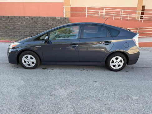 Used 2010 Toyota Prius Three image 4