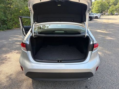 Used 2023 Toyota Corolla LE w/ Carpet Mat Package (TMS) FWD image 13