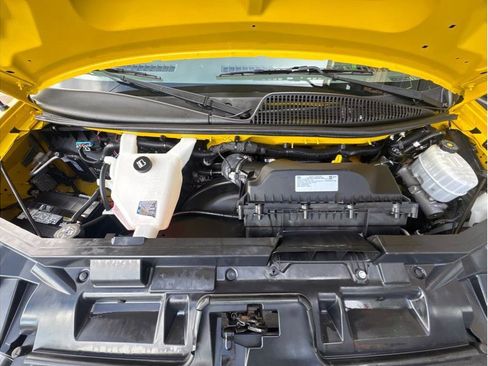 Used 2021 Chevrolet Express 2500 image 21