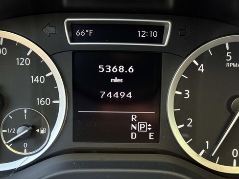 Used 2017 INFINITI QX30 image 28