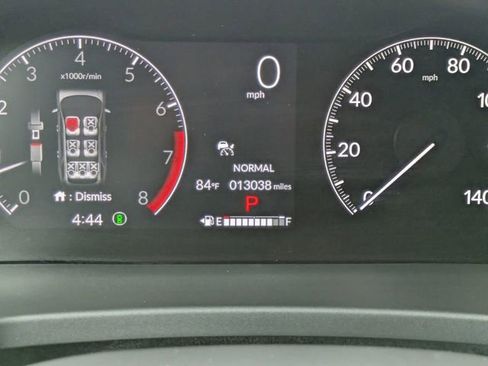 Used 2025 Honda Pilot TrailSport image 33