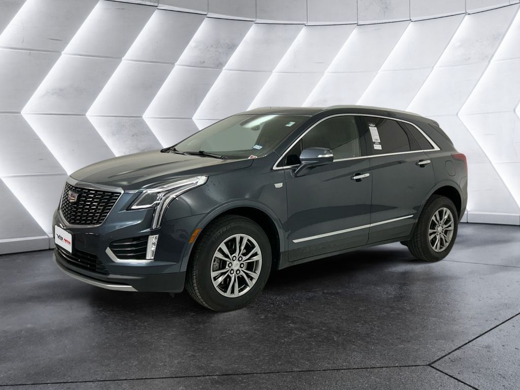 Used 2021 Cadillac XT5 Premium Luxury FWD image 3