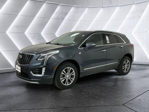 Used 2021 Cadillac XT5 Premium Luxury FWD image 3