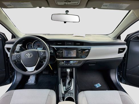 Used 2016 Toyota Corolla LE FWD image 9