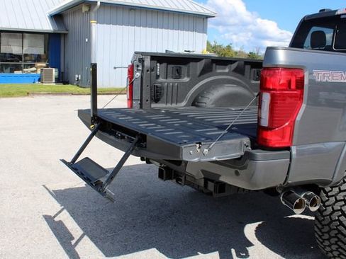 Used 2022 Ford F250 Platinum w/ Tremor Off-Road Package image 11