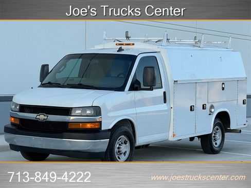 Used 2018 Chevrolet Express 3500 w/ Power Convenience Package image 1