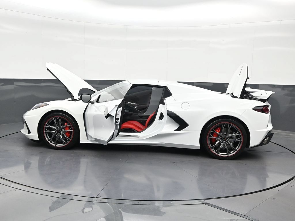 Used 2024 Chevrolet Corvette Stingray Convertible w/ 1LT RWD image 33