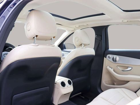 Used 2016 Mercedes-Benz C 300 Sedan image 29