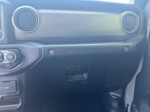 Used 2021 Jeep Wrangler Sport AWD/4WD image 17
