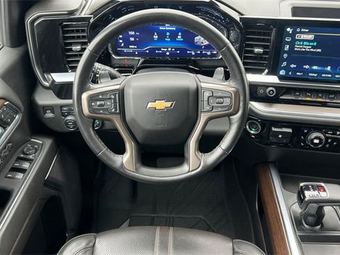 Used 2022 Chevrolet Silverado 1500 High Country w/ High Country Premium Package image 17