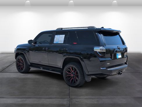 Used 2017 Toyota 4Runner SR5 Premium AWD/4WD image 3