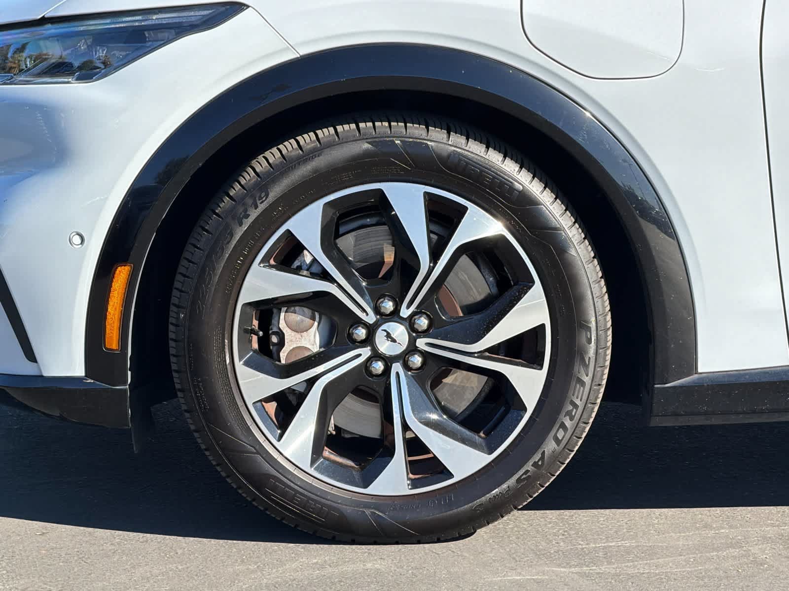 Used 2021 Ford Mustang Mach-E Premium AWD/4WD image 33
