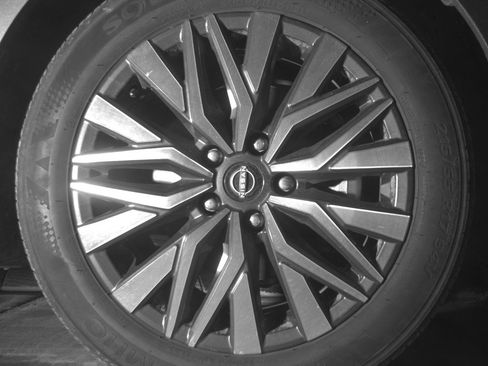 Used 2025 Nissan Altima 2.5 SV image 13