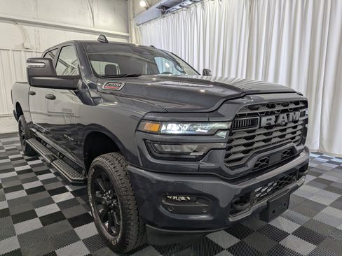 Used 2025 RAM 2500 Big Horn AWD/4WD image 5
