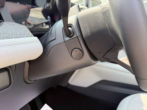 Used 2025 Ford Explorer Platinum w/ Ultimate Package image 49