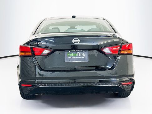 Used 2025 Nissan Altima 2.5 SV FWD image 7