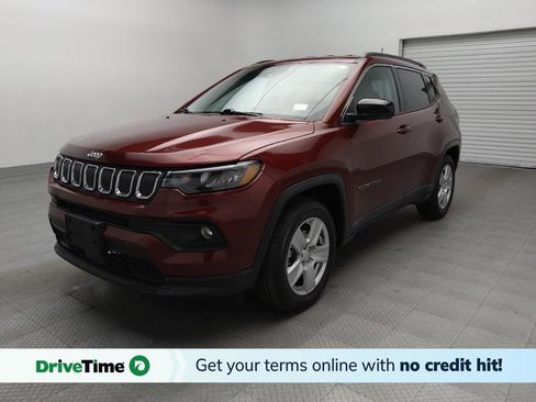 Used 2022 Jeep Compass Latitude image 1