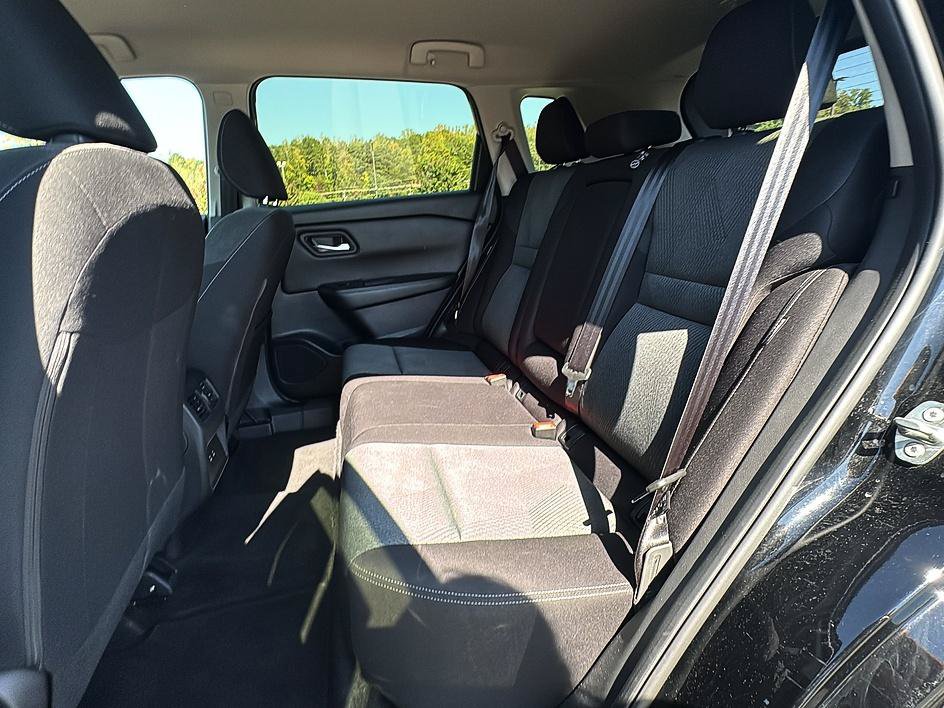 Certified 2025 Nissan Rogue SV AWD/4WD image 18