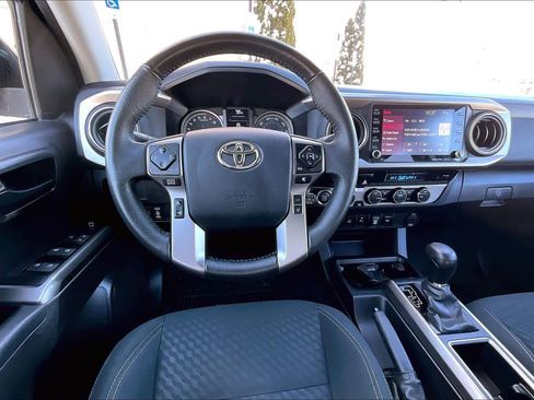 Used 2023 Toyota Tacoma 4x4 Double Cab image 5