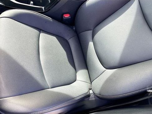 Used 2024 Toyota Corolla Cross XLE image 20