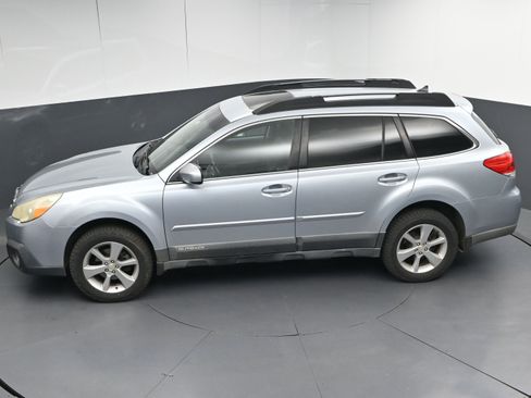 Used 2014 Subaru Outback 2.5i Limited image 38