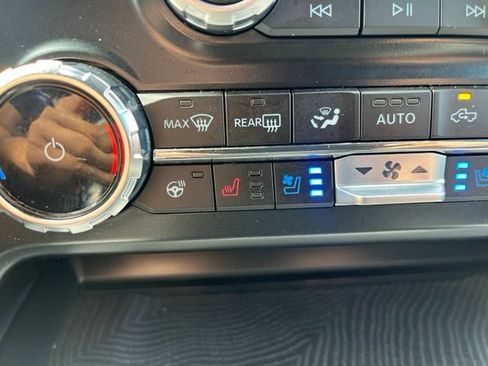 Certified 2025 Ford F250 Platinum AWD/4WD image 15