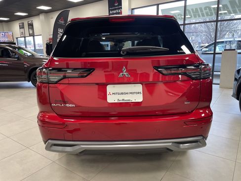 New 2026 Mitsubishi Outlander SE image 6