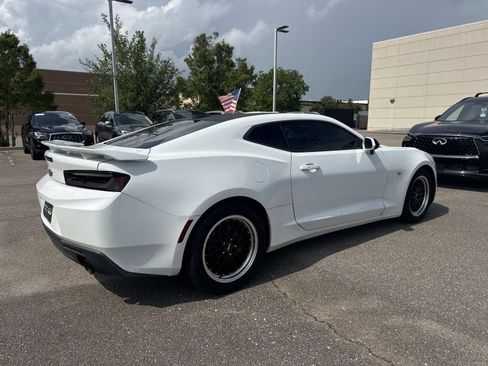 Used 2017 Chevrolet Camaro LT RWD image 5