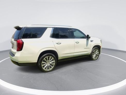 Used 2023 GMC Yukon Denali w/ Denali Reserve Package AWD/4WD image 8
