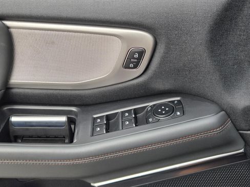 Used 2025 Ford Expedition Active image 17