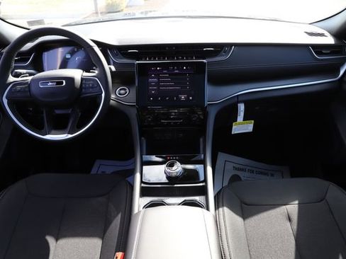 New 2026 Jeep Grand Cherokee Laredo AWD/4WD image 19