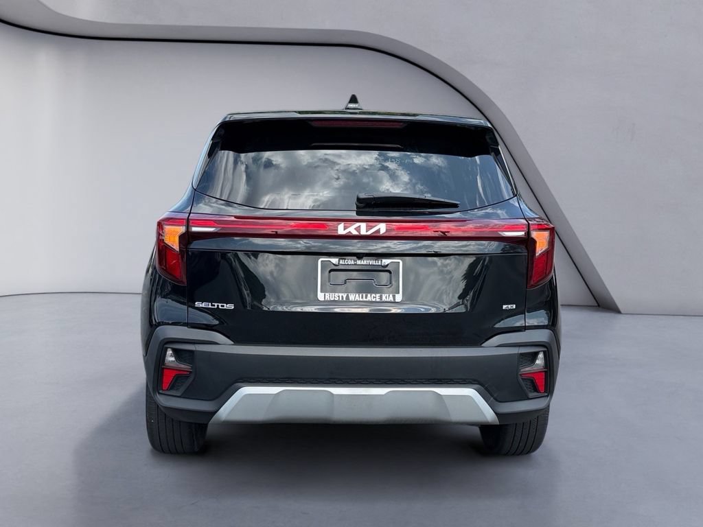 Used 2024 Kia Seltos LX AWD/4WD image 4