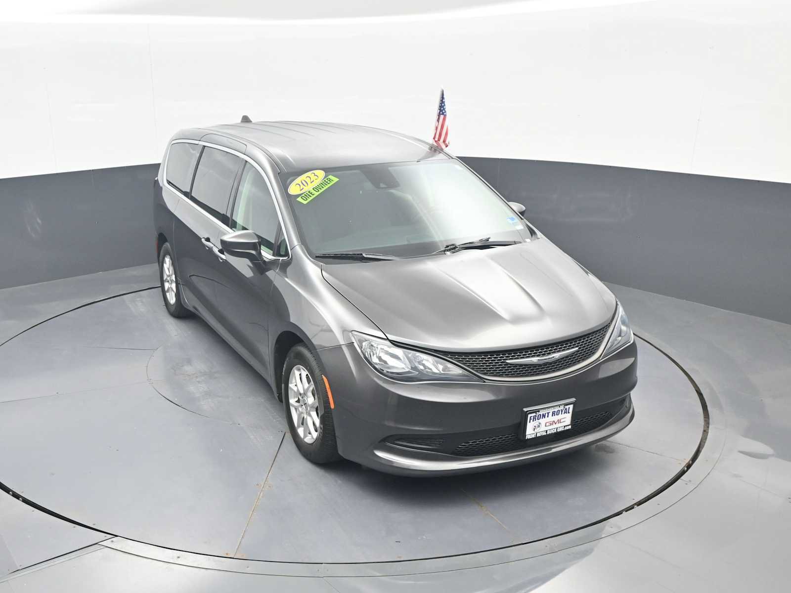 Used 2023 Chrysler Voyager LX FWD image 33