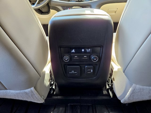 Used 2023 Buick Enclave Essence w/ Experience Buick Package AWD/4WD image 11