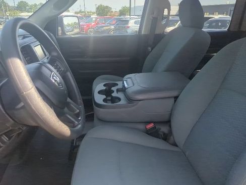 Used 2017 RAM 1500 Express w/ Black Ram 1500 Express Group AWD/4WD image 11