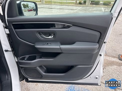 Used 2025 Honda Pilot Touring image 58