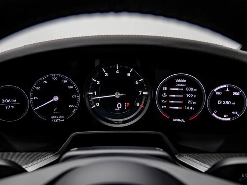 Used 2024 Porsche 911 Carrera w/ Premium Package image 64