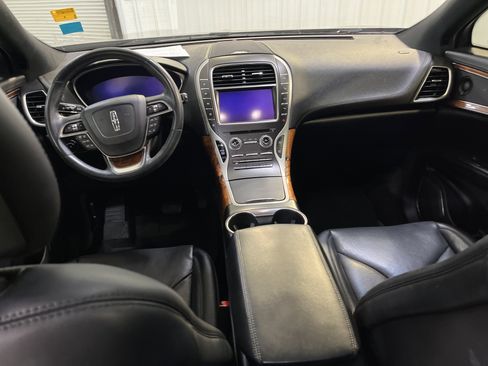 Used 2019 Lincoln Nautilus Reserve image 10